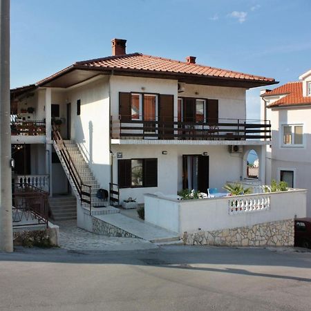 Apartments And Rooms With Parking Space Vrbnik, Krk - 5301 Exterior foto